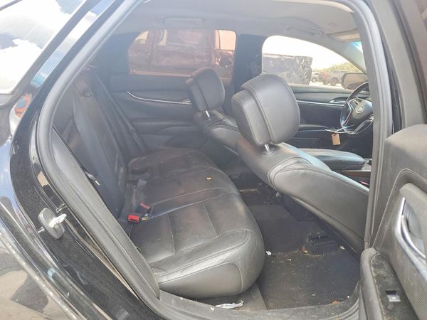 2013 CADILLAC XTS Base