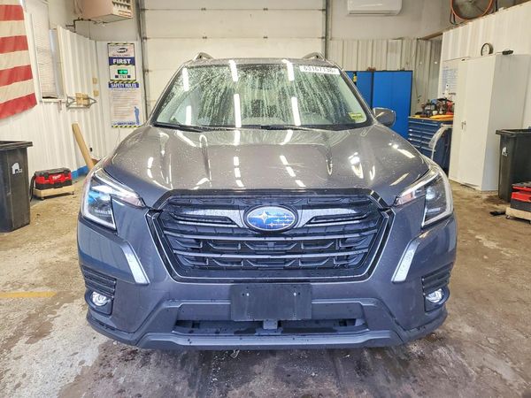 2024 SUBARU FORESTER Premium