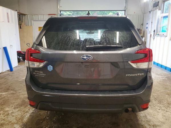 2024 SUBARU FORESTER Premium