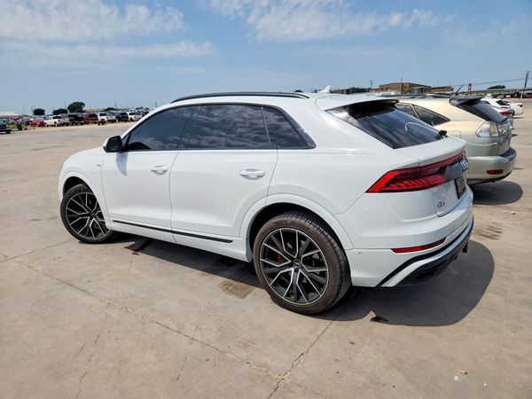 2021 AUDI Q8