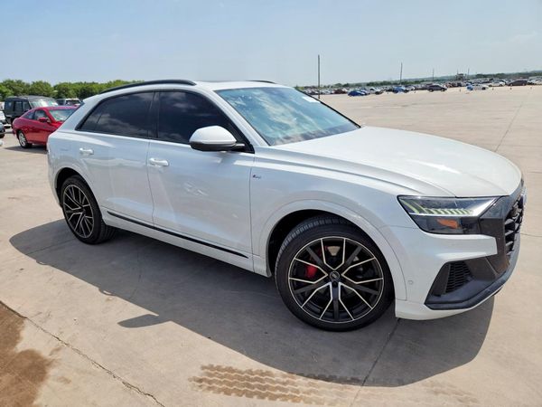 2021 AUDI Q8