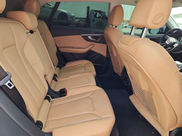 2021 AUDI Q8
