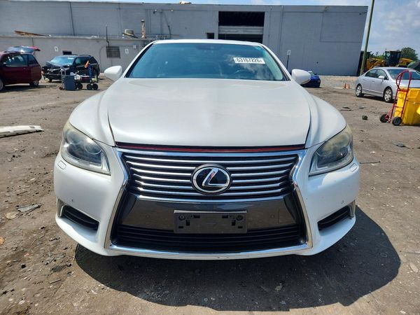 2013 LEXUS LS