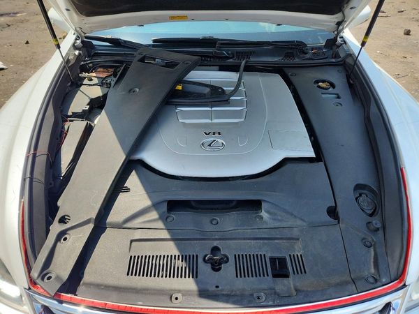 2013 LEXUS LS