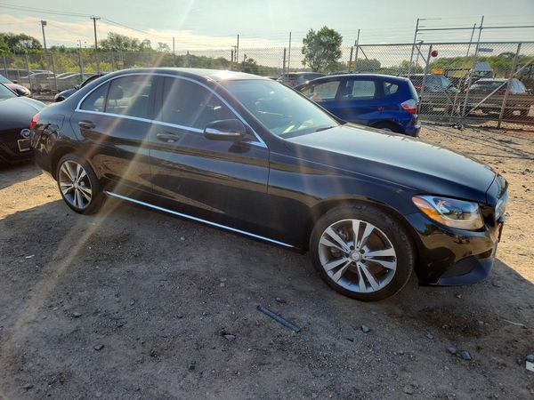 2015 MERCEDES-BENZ C-CLASS 4-MATIC — Passenger 3/4
