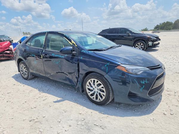 2017 TOYOTA COROLLA