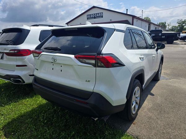 2022 TOYOTA RAV4 LE