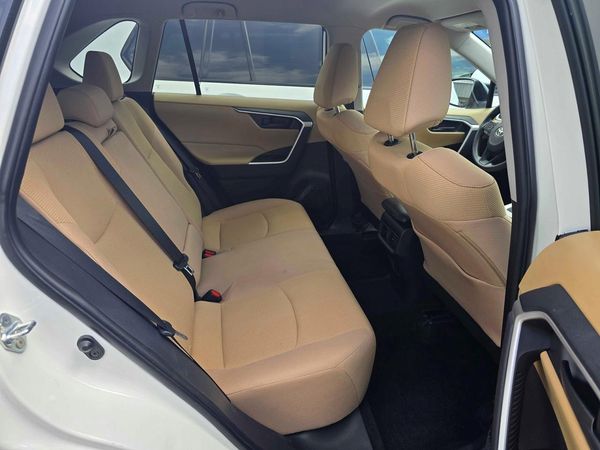 2022 TOYOTA RAV4 LE