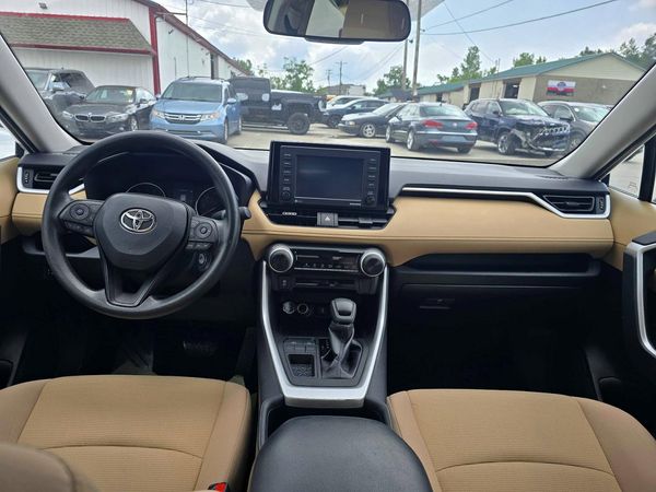 2022 TOYOTA RAV4 LE