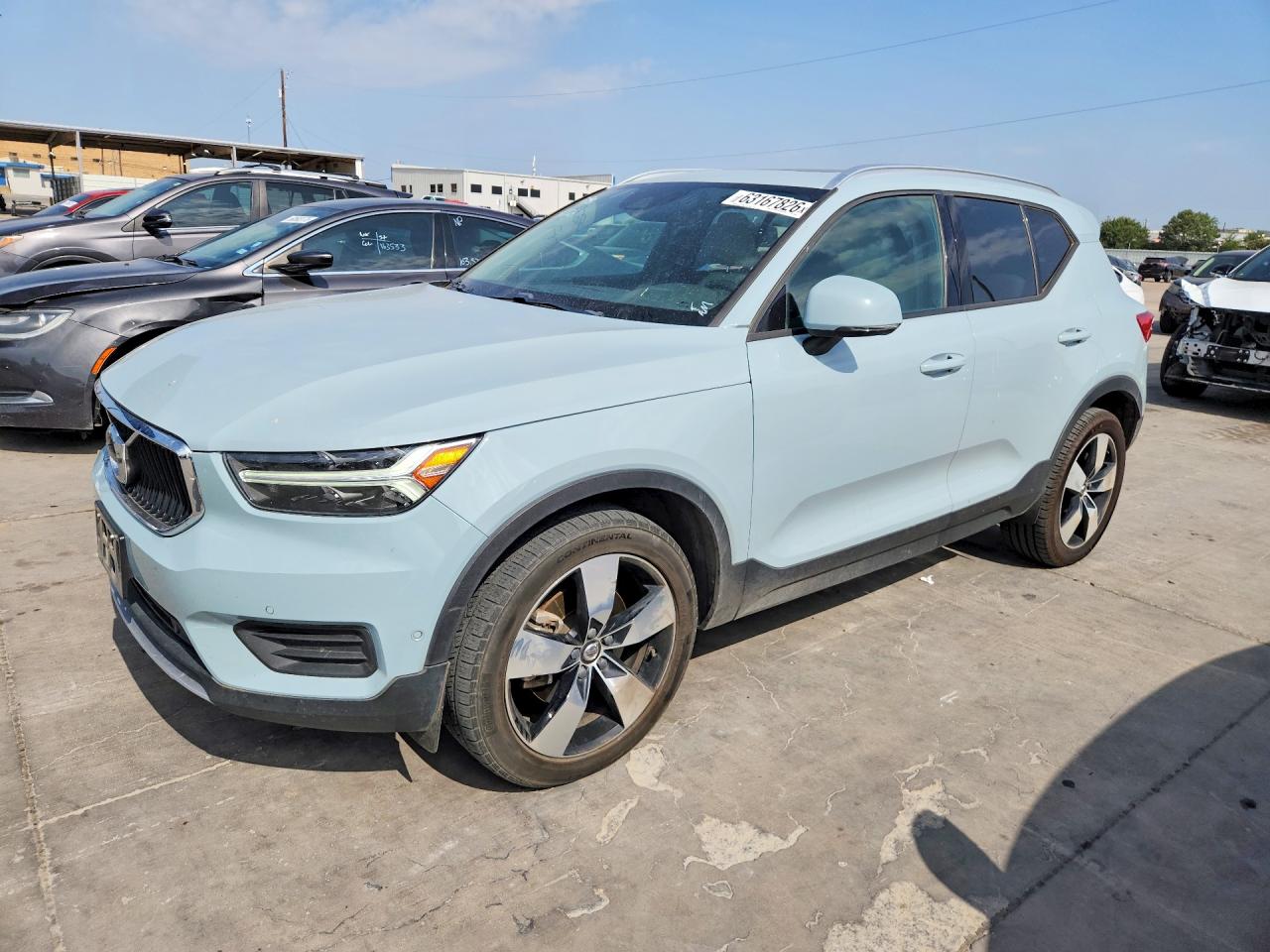 2019 VOLVO XC40