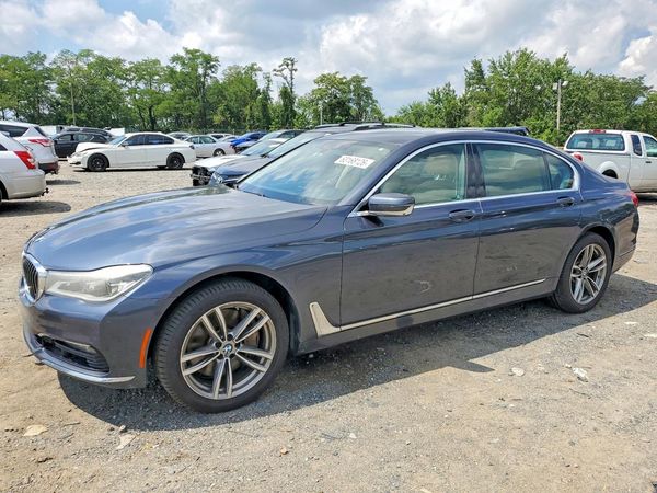 2016 BMW 750