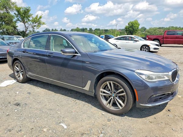 2016 BMW 750 xDrive