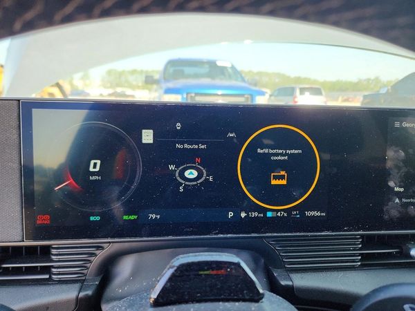 2025 HYUNDAI IONIQ 5 SEL