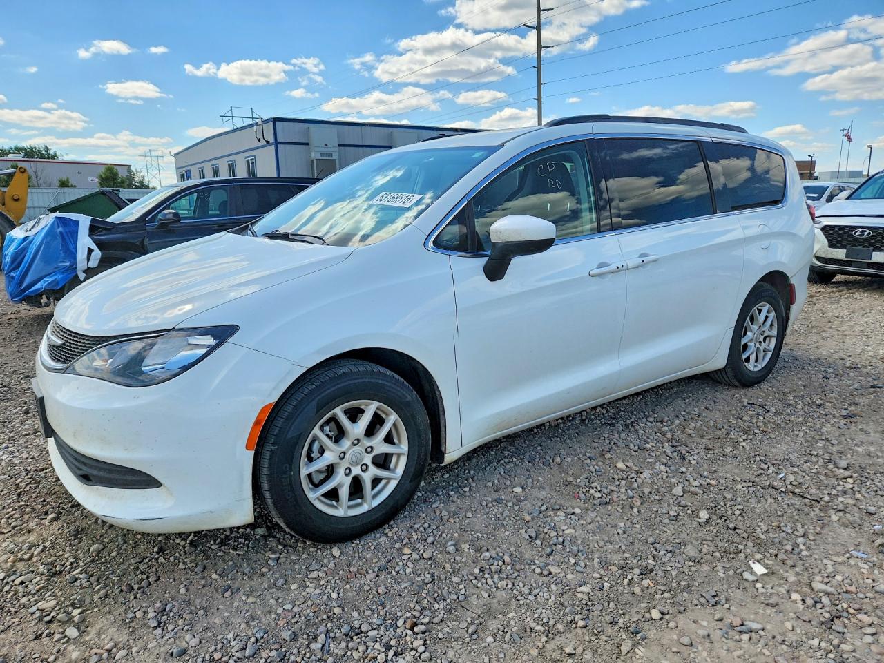 2020 CHRYSLER VOYAGER