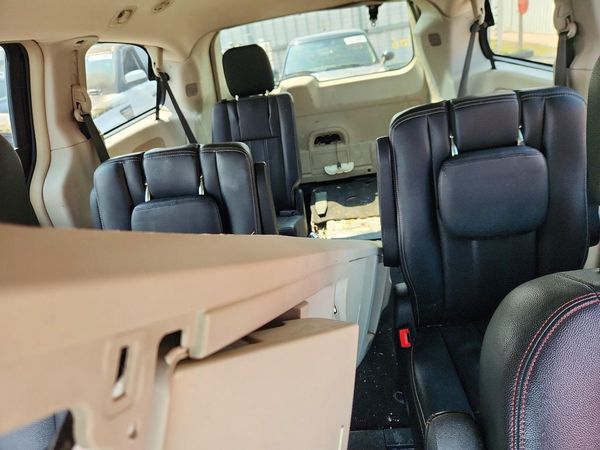 2017 DODGE GRAND CARAVAN Crew