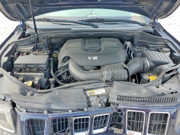 2015 JEEP GRAND CHEROKEE LAREDO 4X2