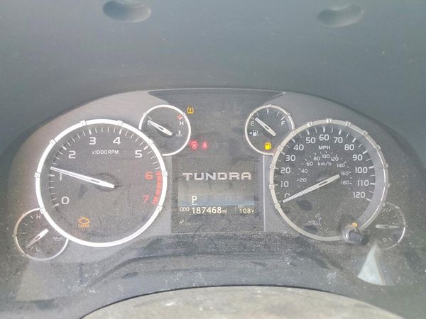 2015 TOYOTA TUNDRA SR5 Grade
