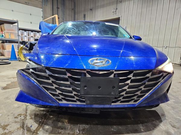 2021 HYUNDAI ELANTRA