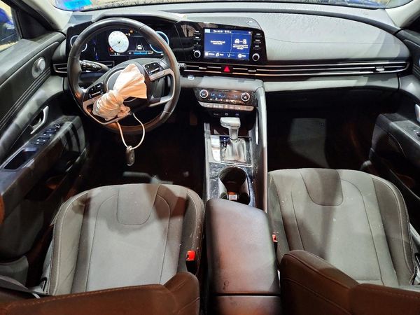2021 HYUNDAI ELANTRA
