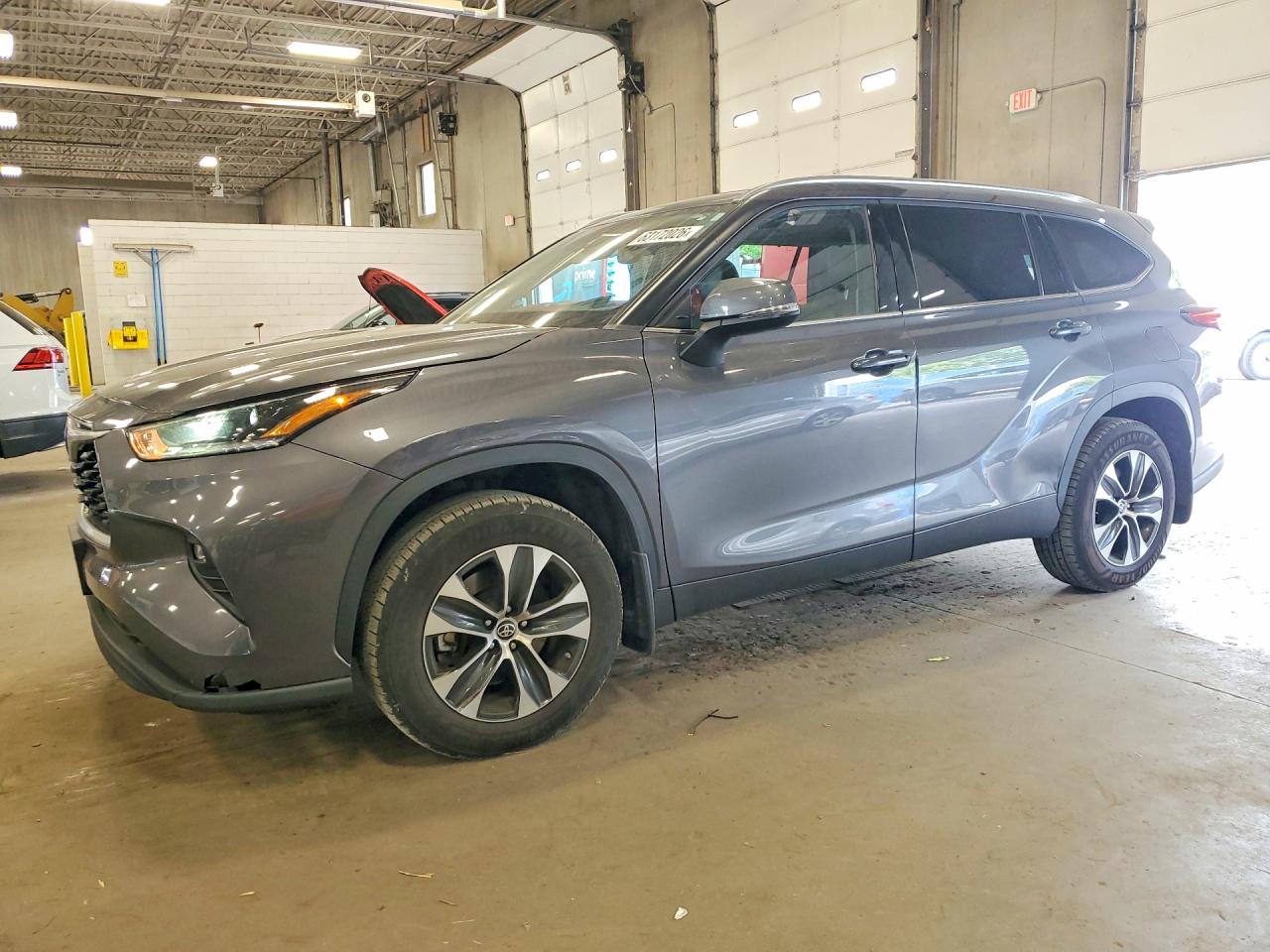 2021 TOYOTA HIGHLANDER XLE