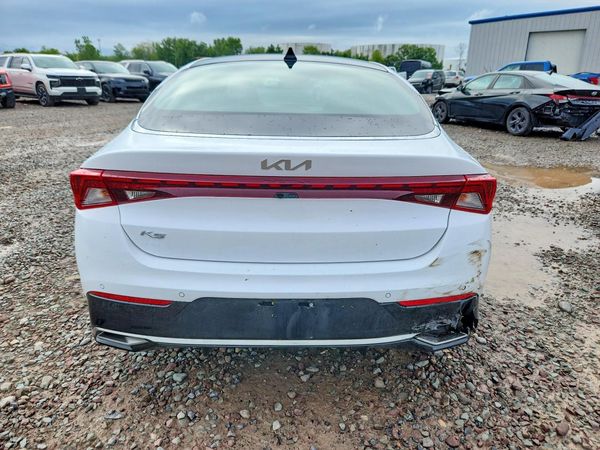 2022 KIA K5