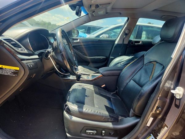 2015 KIA CADENZA