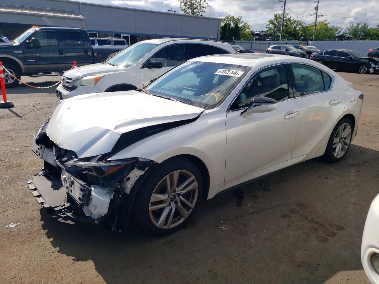 2021 LEXUS IS