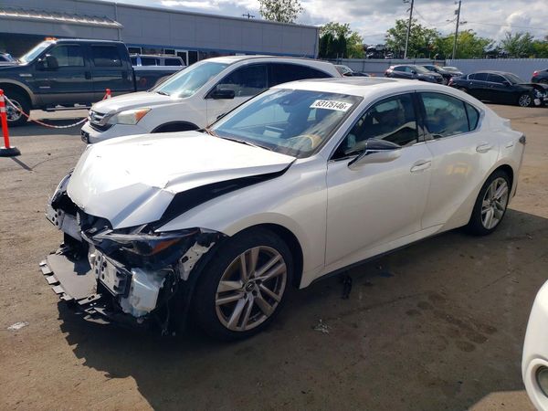 2021 LEXUS IS