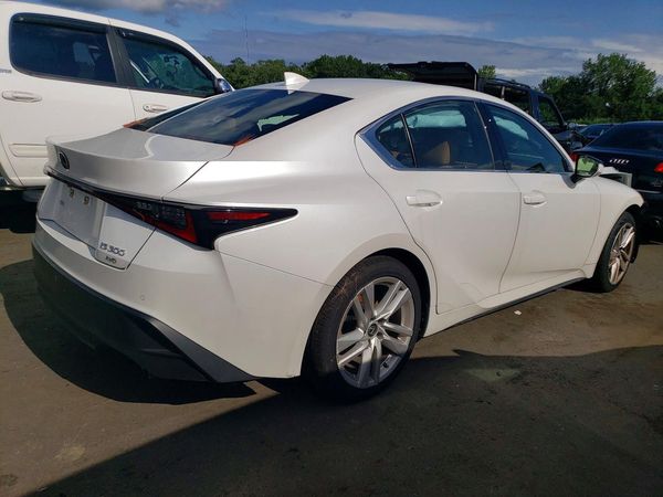 2021 LEXUS IS