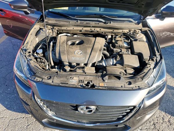 2018 MAZDA 3 Touring