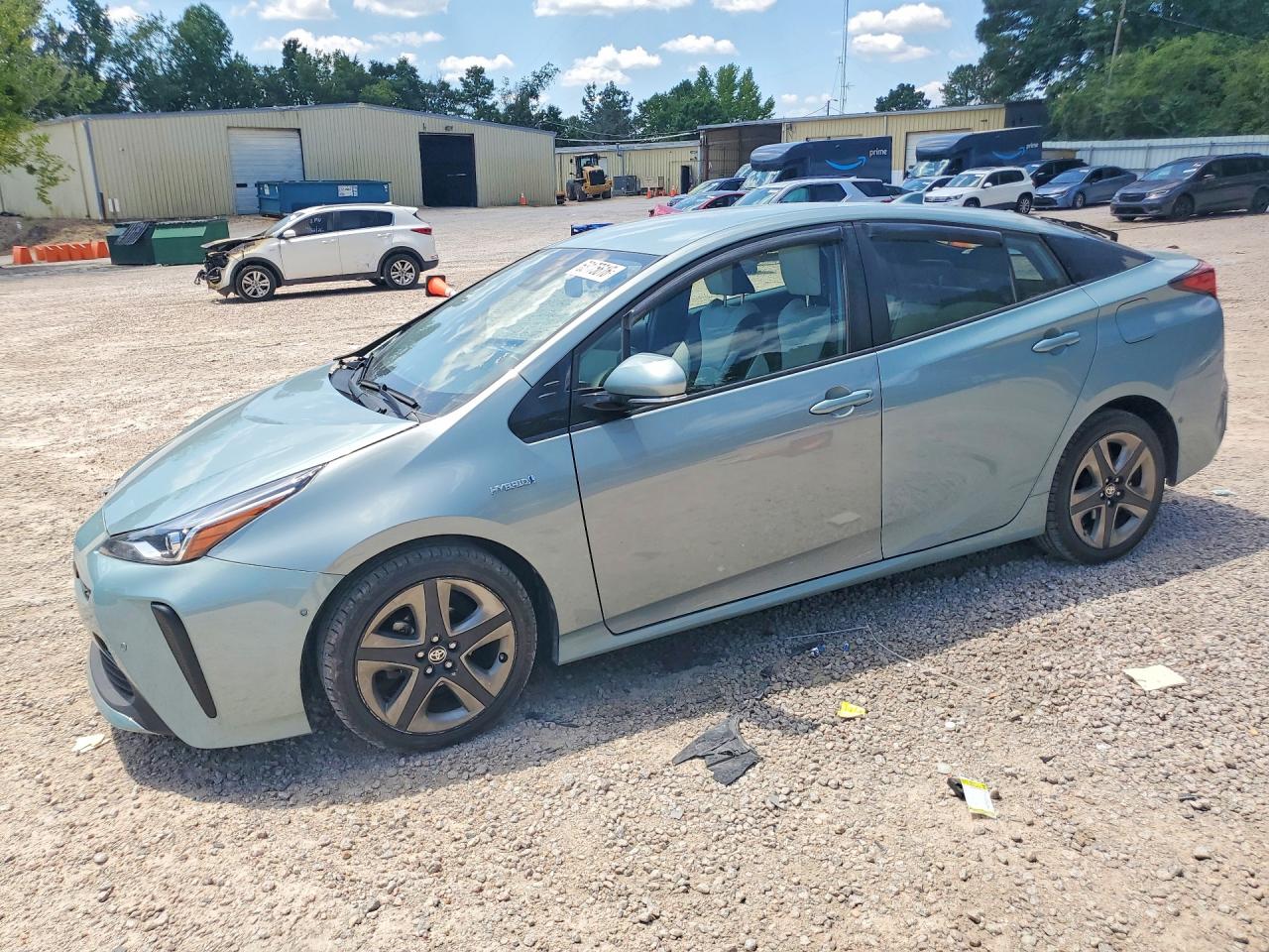2019 TOYOTA PRIUS