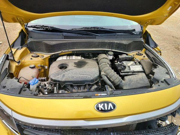 2021 KIA SELTOS SX — Engine bay