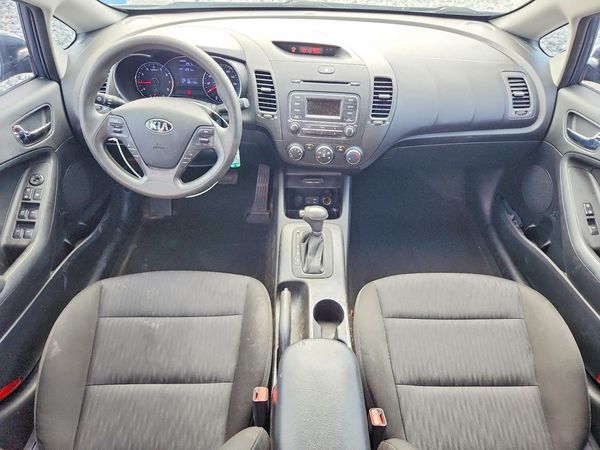 2016 KIA FORTE GL (Middle-Low Grade)