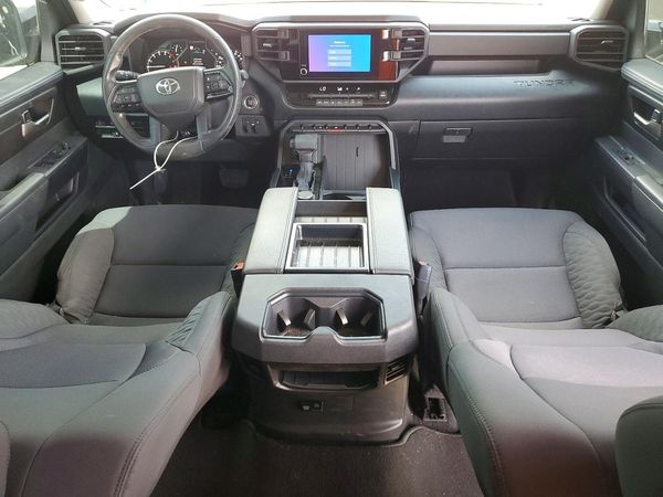 2024 TOYOTA TUNDRA SR5