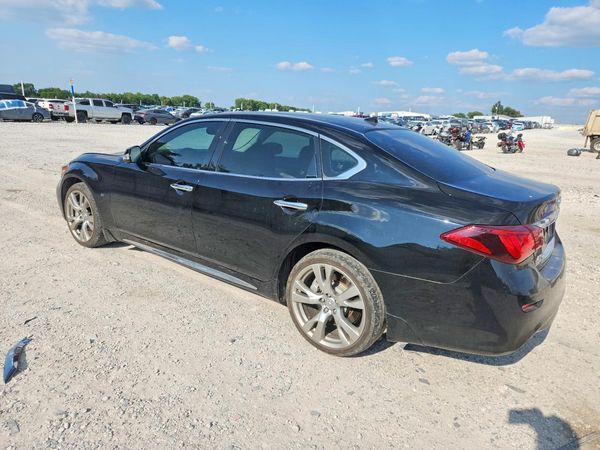 2017 INFINITI Q70L