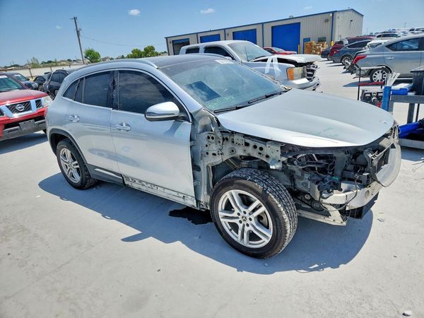 2021 MERCEDES-BENZ GLA GLA250
