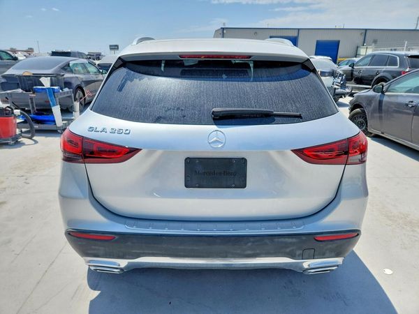 2021 MERCEDES-BENZ GLA GLA250