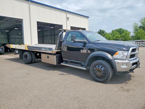 2018 RAM 5500 REG CAB CHASSIS