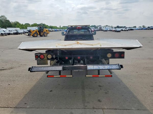 2018 RAM 5500 REG CAB CHASSIS