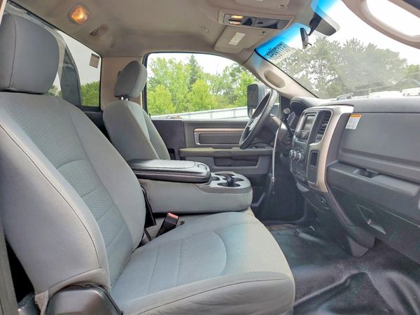 2018 RAM 5500 REG CAB CHASSIS
