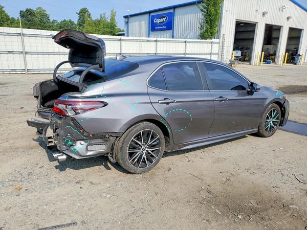 2021 TOYOTA CAMRY SE + Convenient Pkg