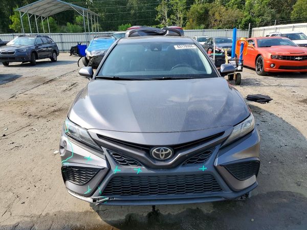 2021 TOYOTA CAMRY SE + Convenient Pkg