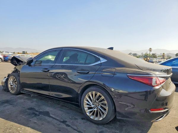 2019 LEXUS ES
