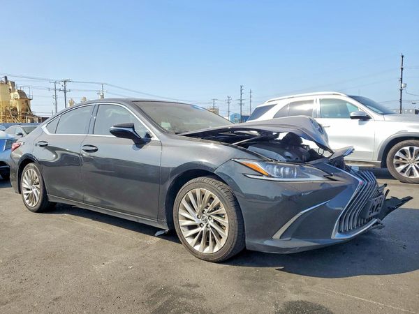 2019 LEXUS ES