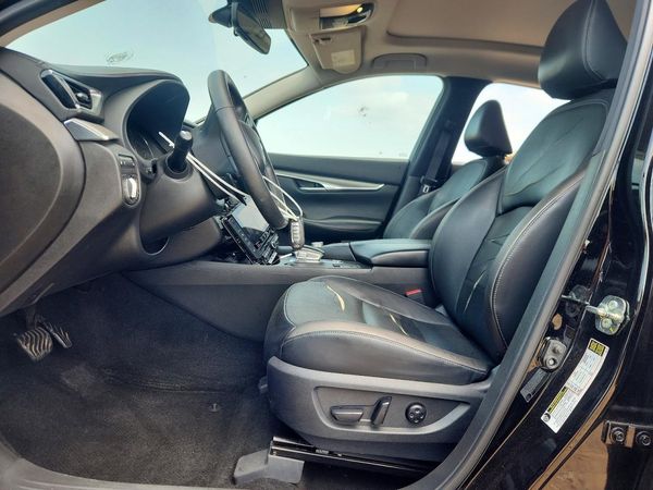 2023 INFINITI QX50 Luxe