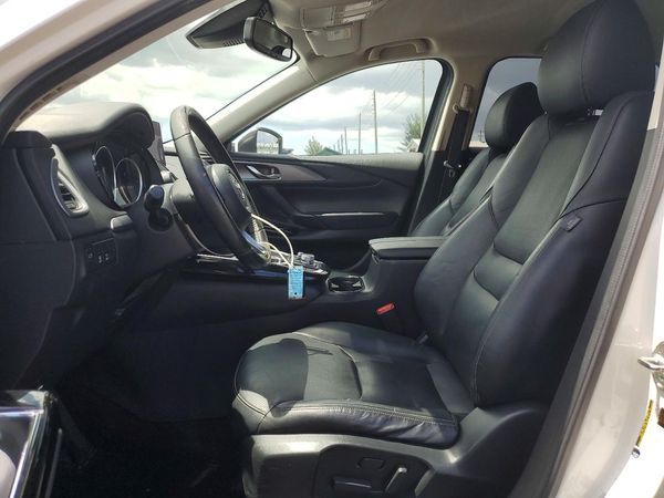2020 MAZDA CX-9 Touring — DENT