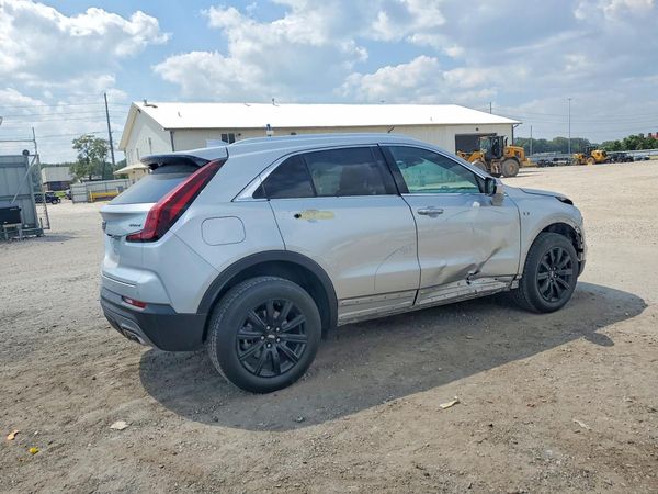 2022 CADILLAC XT4 Premium Luxury