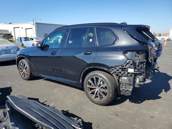 2022 BMW X5 M50i