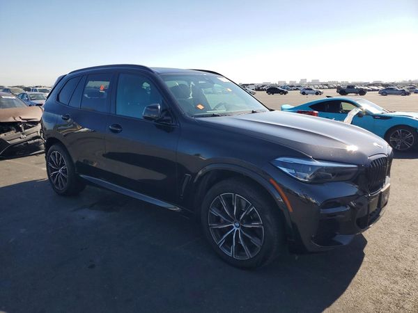 2022 BMW X5 M50i