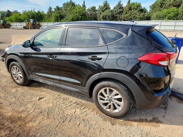 2017 HYUNDAI TUCSON SE (no options)